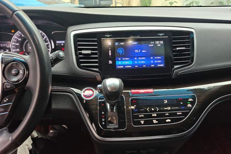 Used Honda Odyssey 2018 2.4L Supreme Edition Audio And AC Panel