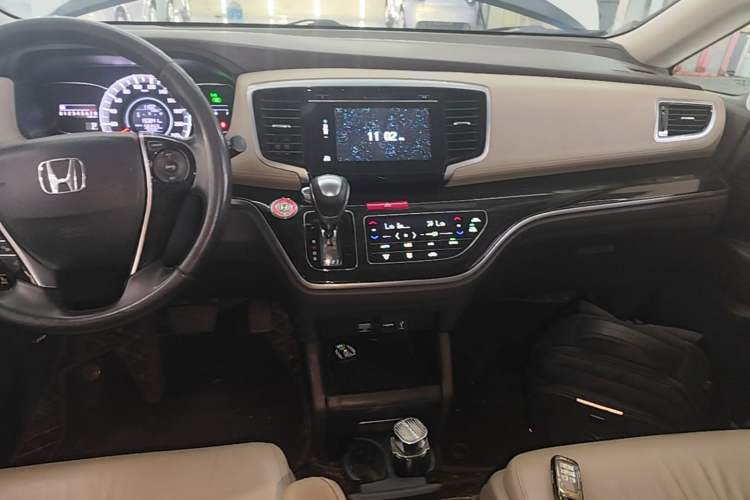 Used Honda Odyssey 2018 2.4L Smart Edition Audio And AC Panel