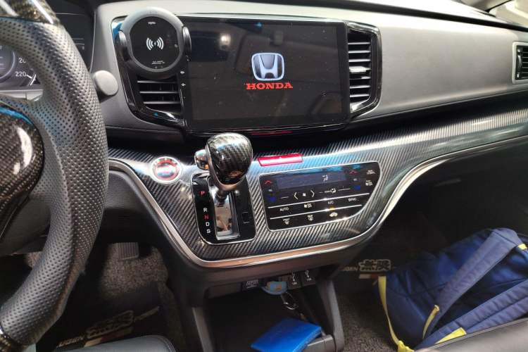 Used Honda Odyssey 2018 2.4L Luxury Edition Audio And AC Panel