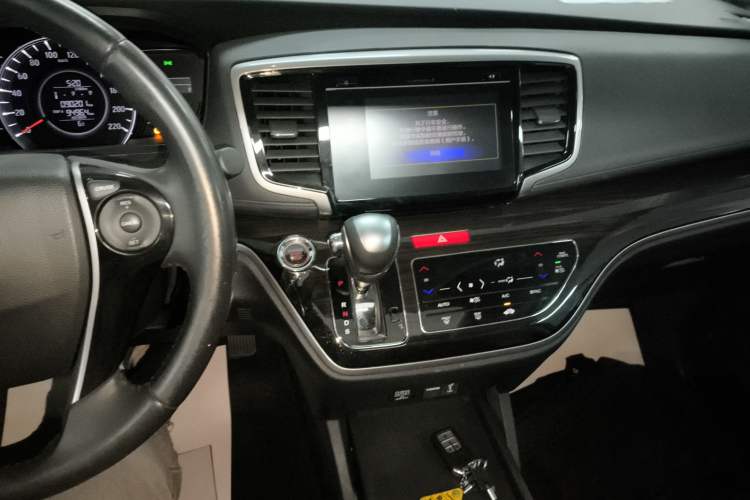 Used Honda Odyssey 2018 2.4L Smart Edition Audio And AC Panel