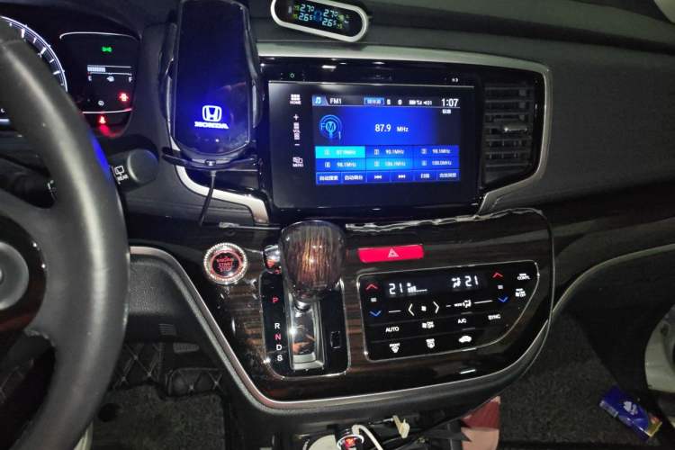 Used Honda Odyssey 2018 2.4L Smart Edition Audio And AC Panel