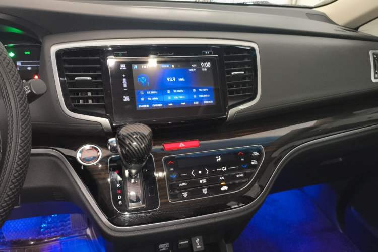 Used Honda Odyssey 2018 2.4L Smart Edition Audio And AC Panel