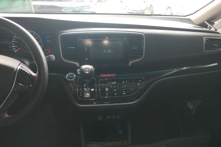 Used Honda Odyssey 2018 2.4L Luxury Edition Audio And AC Panel