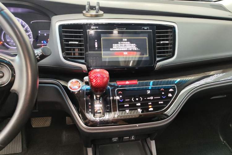 Used Honda Odyssey 2018 2.4L Smart Edition Audio And AC Panel