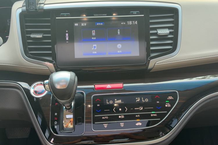 Used Honda Odyssey 2018 2.4L Smart Edition Audio And AC Panel