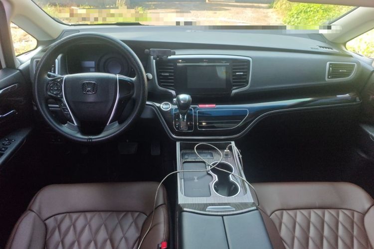Used Honda Odyssey 2018 2.4L Luxury Edition Center Console
