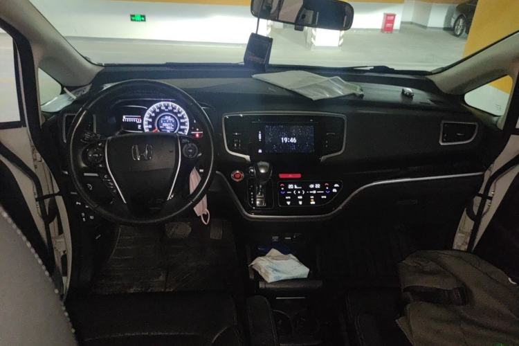 Used Honda Odyssey 2018 2.4L Smart Edition Center Console