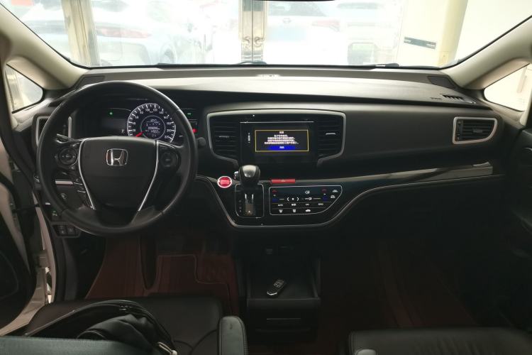 Used Honda Odyssey 2018 2.4L Smart Edition Center Console