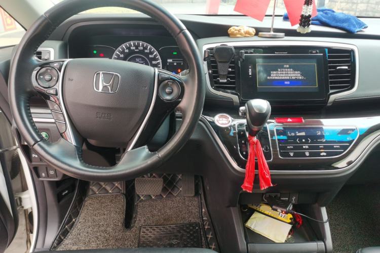 Used Honda Odyssey 2018 2.4L Smart Edition Center Console