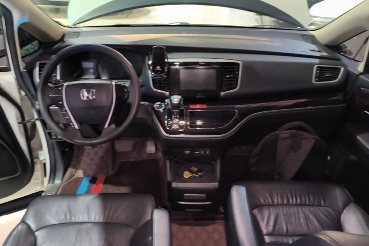 Used Honda Odyssey 2018 2.4L Luxury Edition Center Console