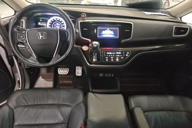 Used Honda Odyssey 2018 2.4L Luxury Edition Center Console