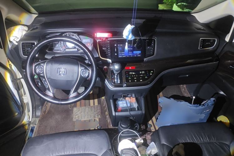 Used Honda Odyssey 2018 2.4L Smart Edition Center Console