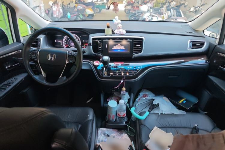 Used Honda Odyssey 2018 2.4L Smart Edition Center Console