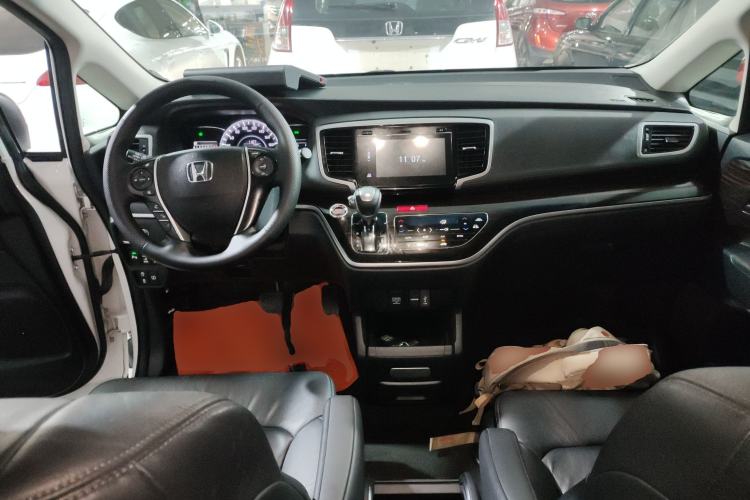 Used Honda Odyssey 2018 2.4L Smart Edition Center Console