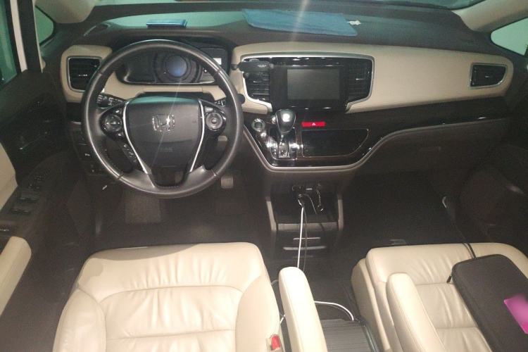 Used Honda Odyssey 2018 2.4L Smart Edition Center Console