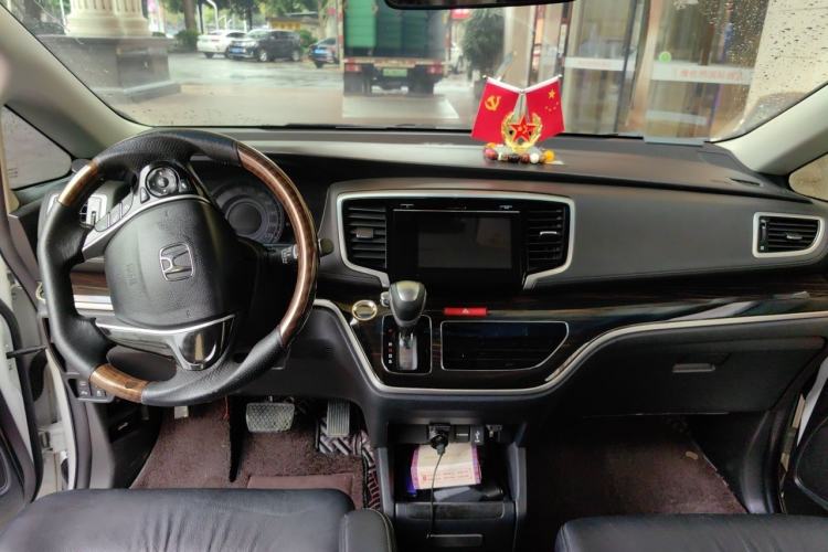 Used Honda Odyssey 2018 2.4L Luxury Edition Center Console