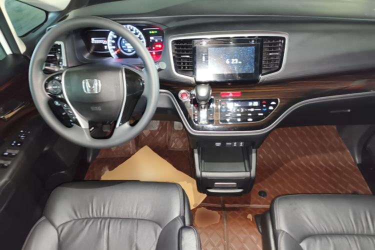 Used Honda Odyssey 2018 2.4L Luxury Edition Center Console