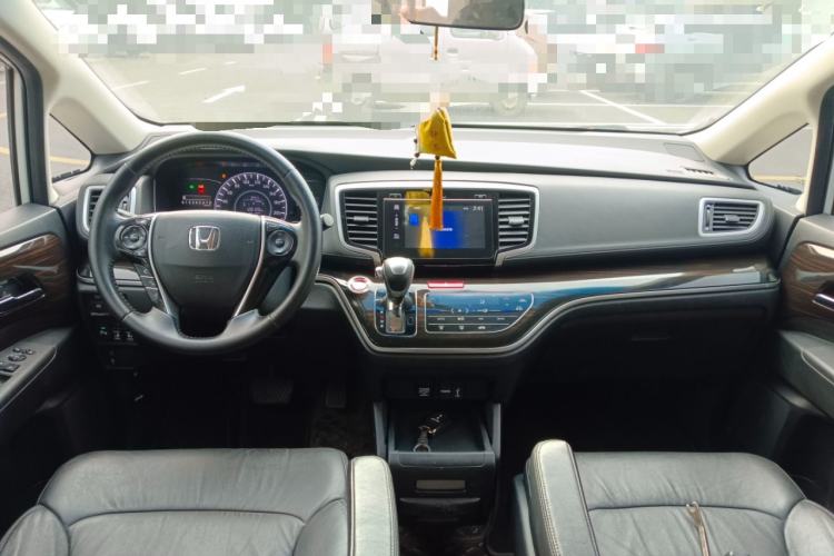 Used Honda Odyssey 2018 2.4L Smart Edition Center Console