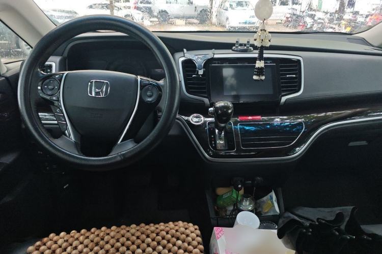 Used Honda Odyssey 2018 2.4L Smart Edition Center Console