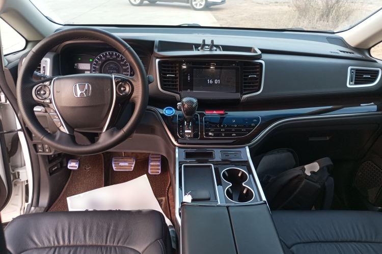Used Honda Odyssey 2018 2.4L Luxury Edition Center Console