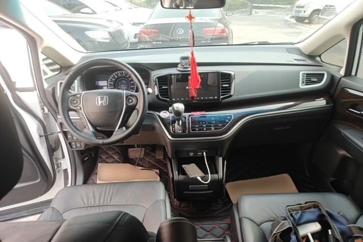 Used Honda Odyssey 2018 2.4L Smart Edition Center Console