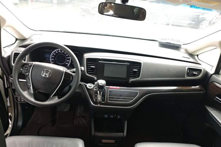 Used Honda Odyssey 2018 2.4L Luxury Edition Center Console
