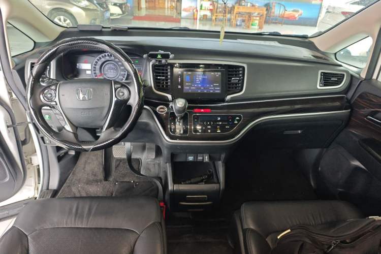 Used Honda Odyssey 2018 2.4L Smart Edition Center Console