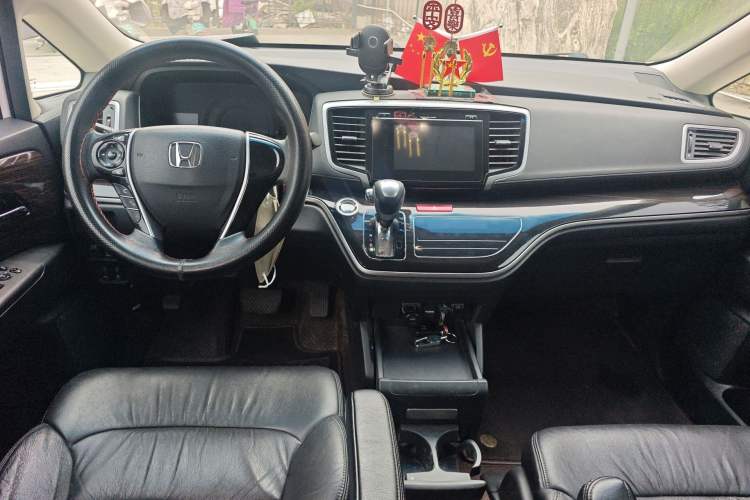 Used Honda Odyssey 2018 2.4L Luxury Edition Center Console