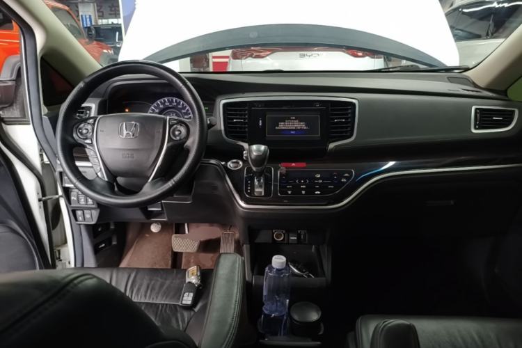 Used Honda Odyssey 2018 2.4L Smart Edition Center Console