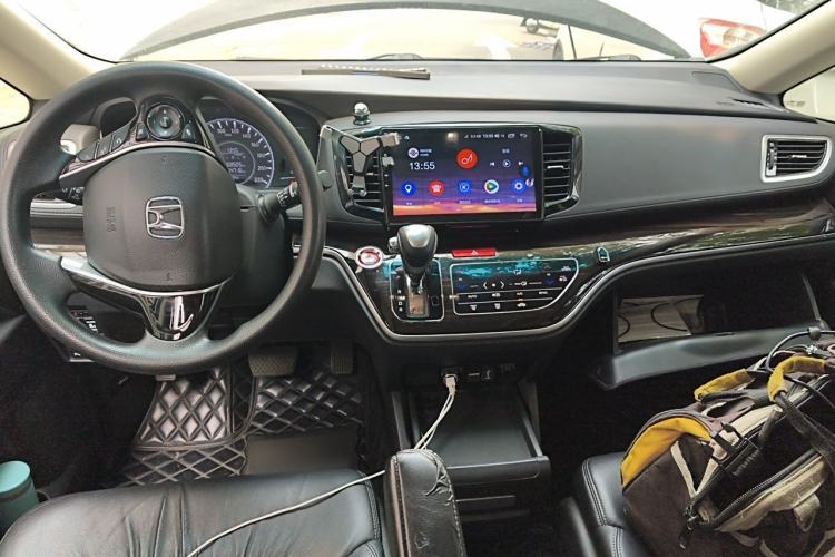 Used Honda Odyssey 2018 2.4L Luxury Edition Center Console