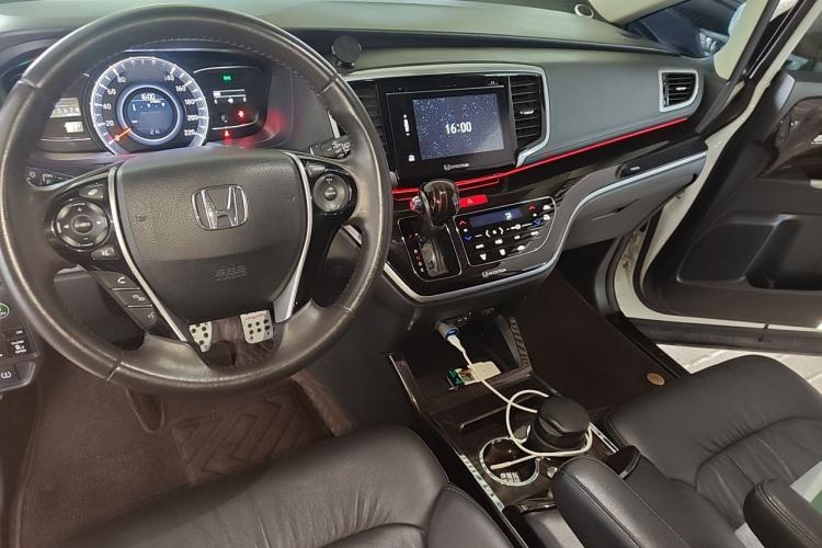 Used Honda Odyssey 2018 2.4L Smart Edition Center Console