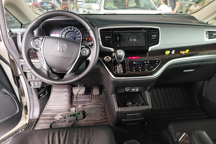 Used Honda Odyssey 2018 2.4L Smart Edition Center Console