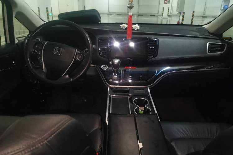 Used Honda Odyssey 2018 2.4L Smart Edition Center Console