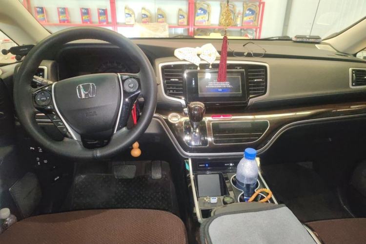 Used Honda Odyssey 2018 2.4L Smart Edition Center Console