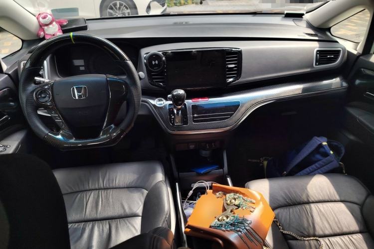 Used Honda Odyssey 2018 2.4L Luxury Edition Center Console