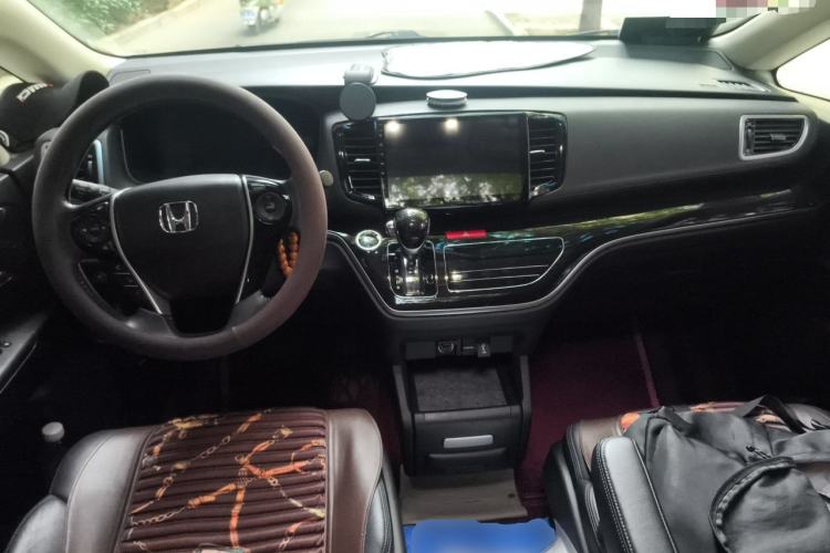 Used Honda Odyssey 2018 2.4L Smart Edition Center Console