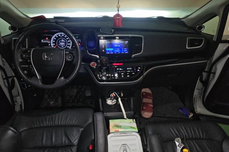 Used Honda Odyssey 2018 2.4L Smart Edition Center Console