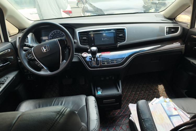 Used Honda Odyssey 2018 2.4L Luxury Edition Center Console