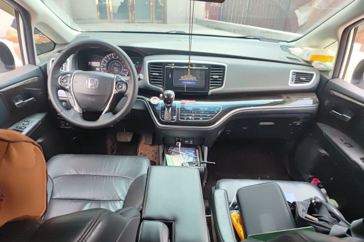 Used Honda Odyssey 2018 2.4L Smart Edition Center Console