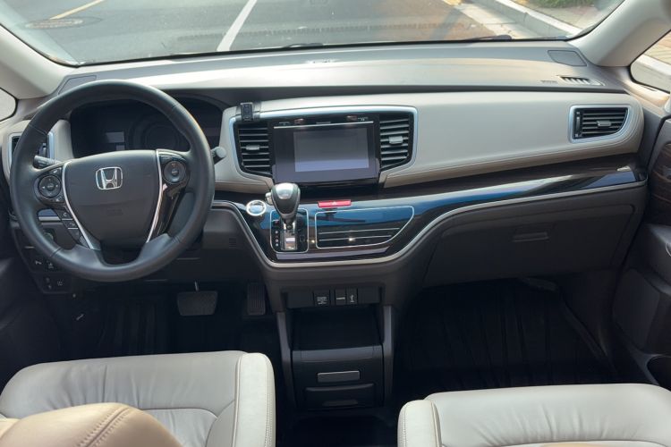 Used Honda Odyssey 2018 2.4L Smart Edition Center Console