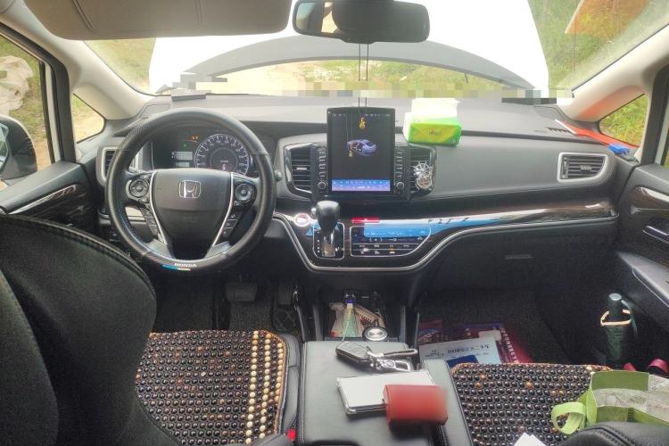 Used Honda Odyssey 2018 2.4L Supreme Edition Center Console