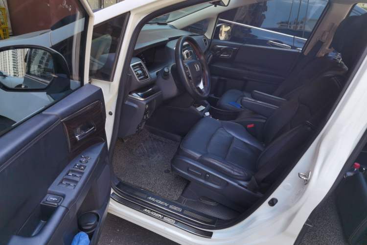 Used Honda Odyssey 2018 2.4L Luxury Edition Driver Seat