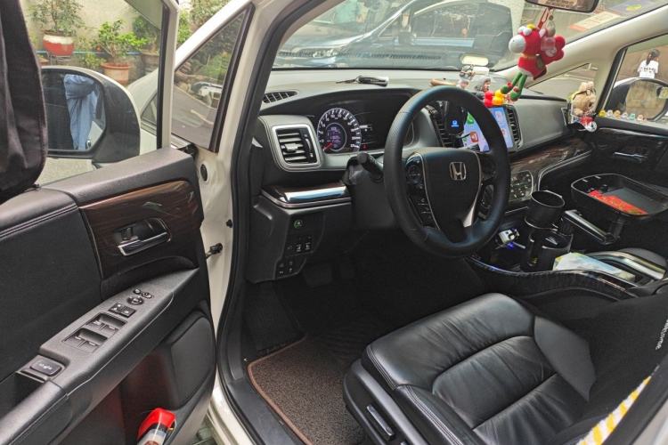 Used Honda Odyssey 2018 2.4L Luxury Edition Driver Seat