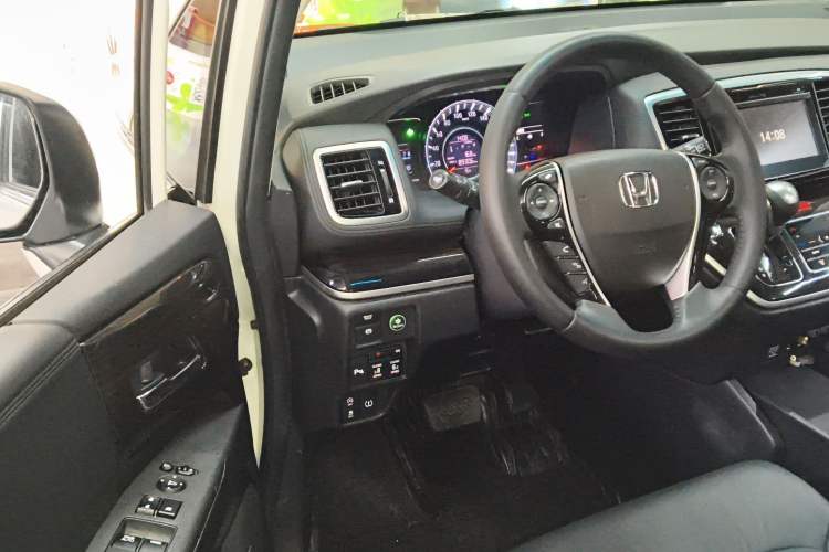Used Honda Odyssey 2018 2.4L Smart Edition Driver Seat