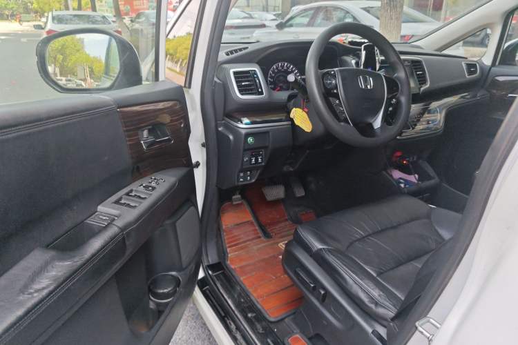 Used Honda Odyssey 2018 2.4L Luxury Edition Driver Seat