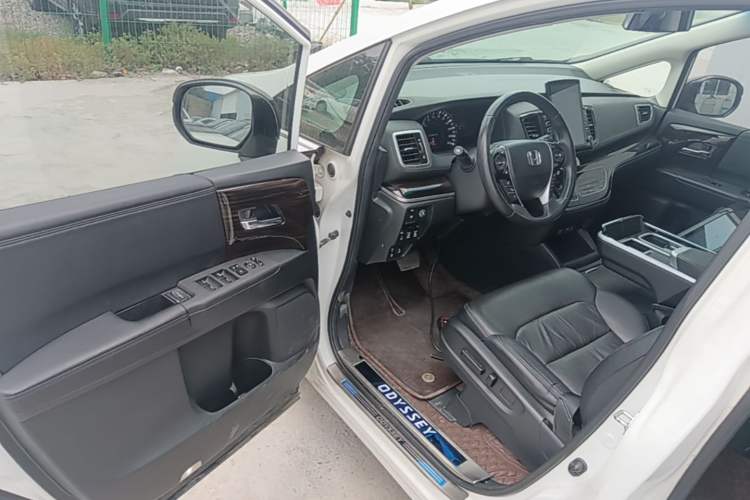 Used Honda Odyssey 2018 2.4L Prestige Edition Driver Seat