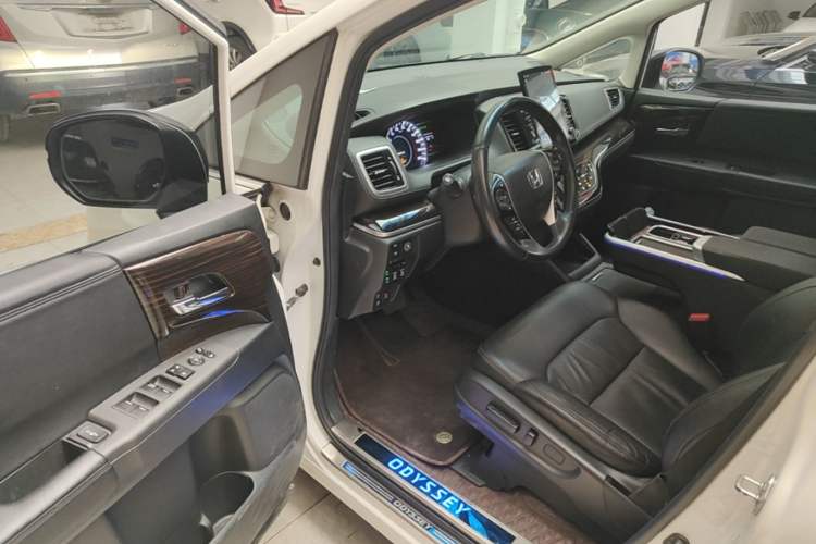 Used Honda Odyssey 2018 2.4L Prestige Edition Driver Seat