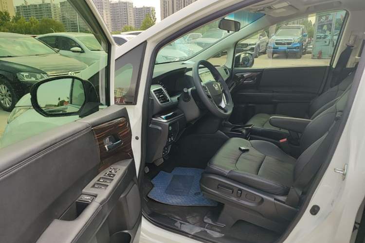 Used Honda Odyssey 2018 2.4L Luxury Edition Driver Seat