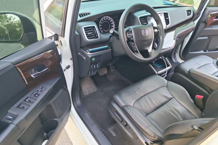 Used Honda Odyssey 2018 2.4L Luxury Edition Driver Seat