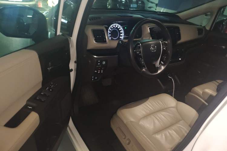 Used Honda Odyssey 2018 2.4L Smart Edition Driver Seat